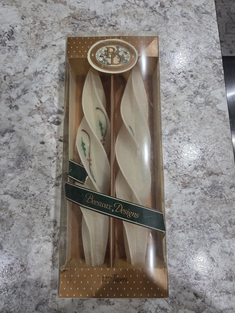 BD BEESWAX DESIGNS CANDLE 12'" TAPER HOLLY GOLD RED GREEN NEW IN BOX Cottagecore